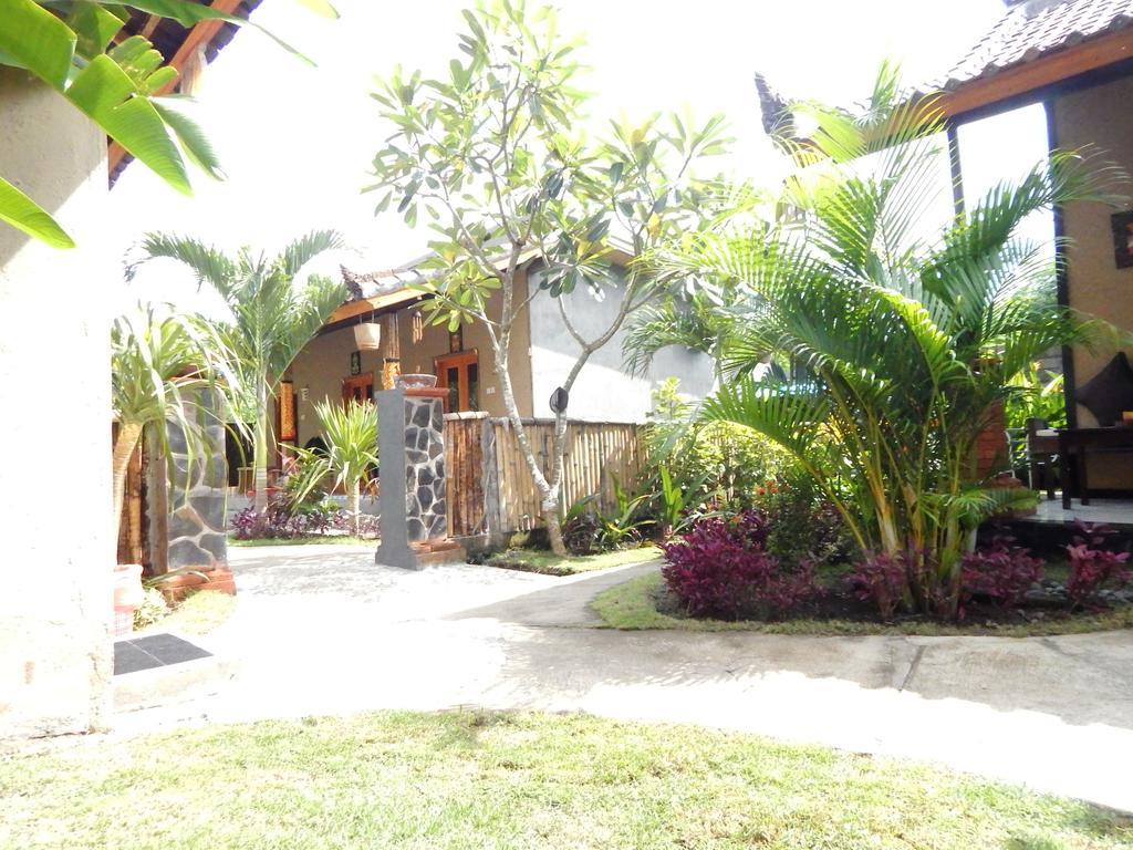 Yuda Menjangan Homestay Banyuwedang Exterior photo