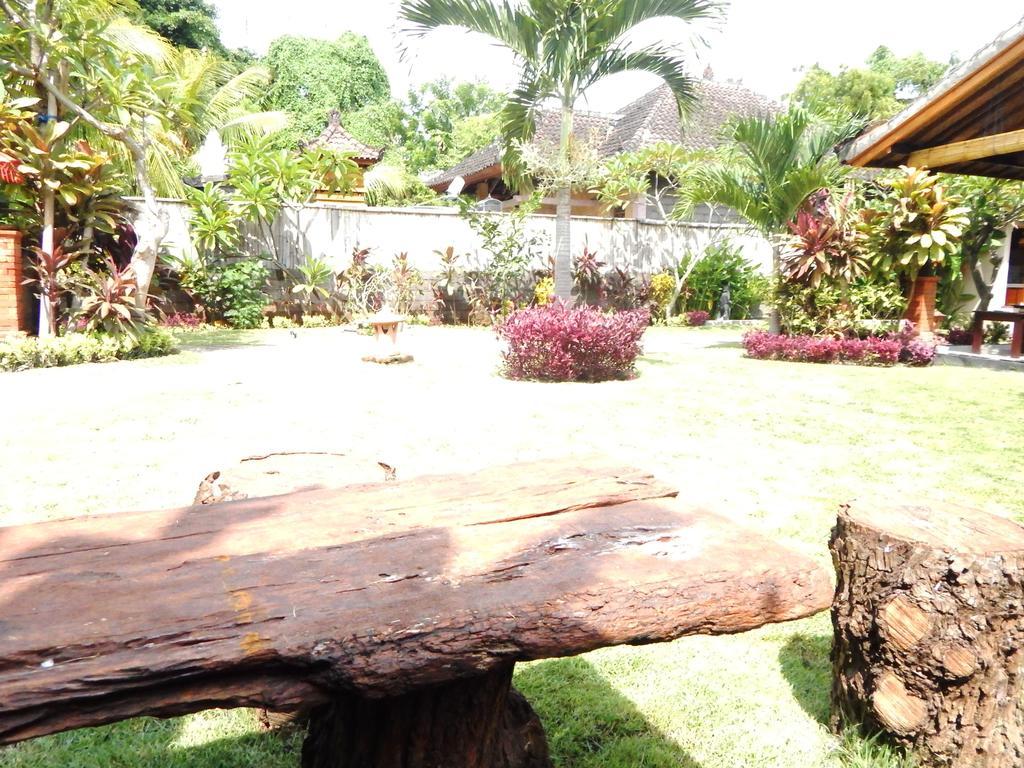 Yuda Menjangan Homestay Banyuwedang Exterior photo
