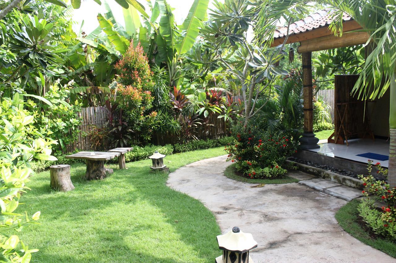 Yuda Menjangan Homestay Banyuwedang Exterior photo