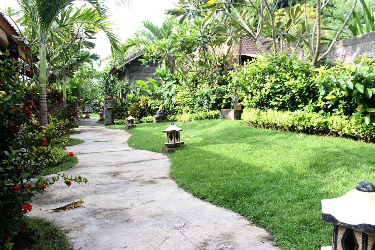 Yuda Menjangan Homestay Banyuwedang Exterior photo